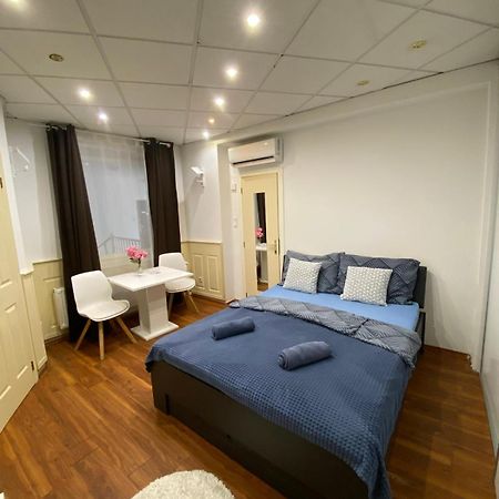 Malasits Apartman Gyor Exterior photo