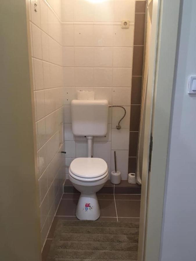 Malasits Apartman Gyor Exterior photo